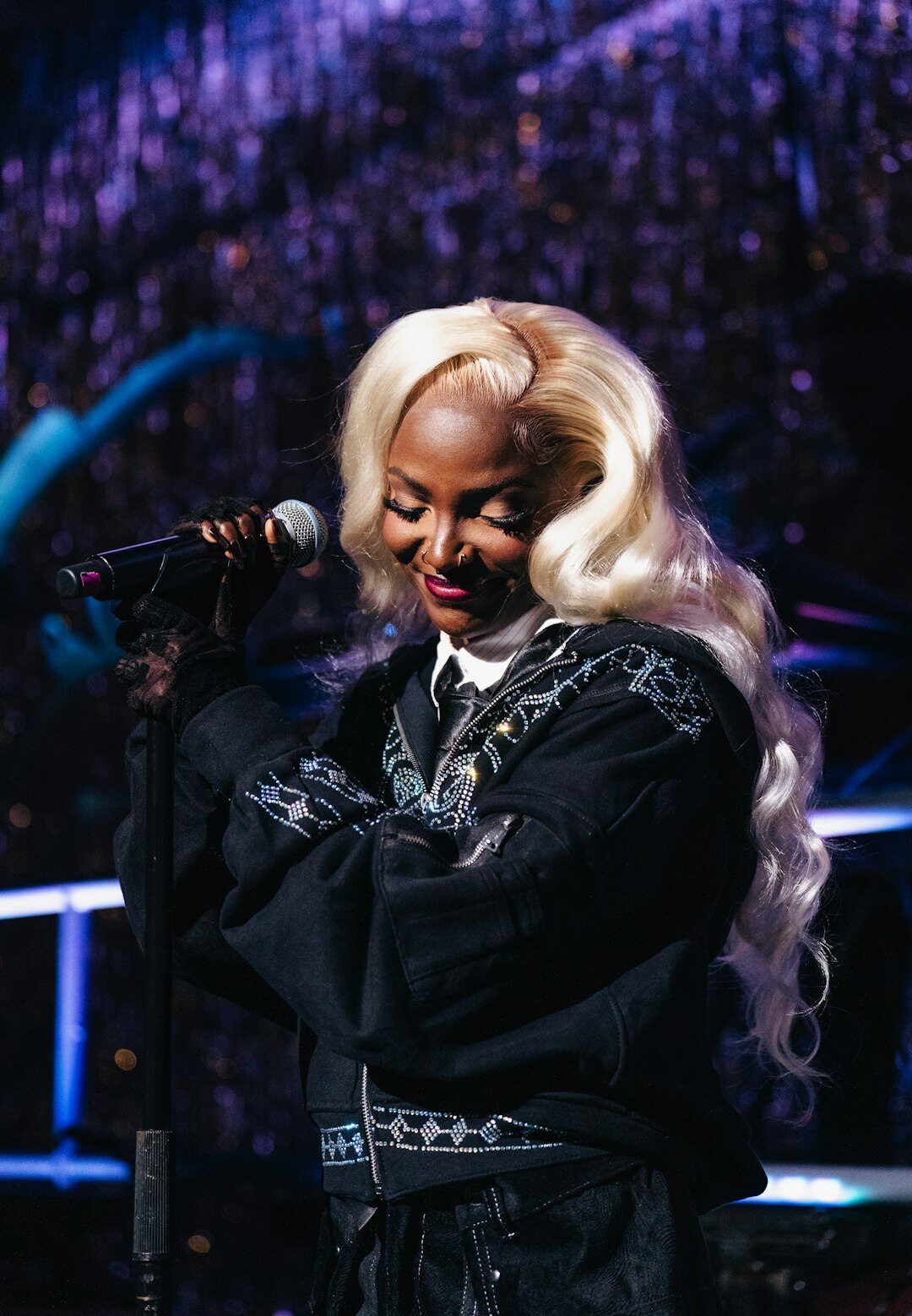 legendary singer on stage comeback